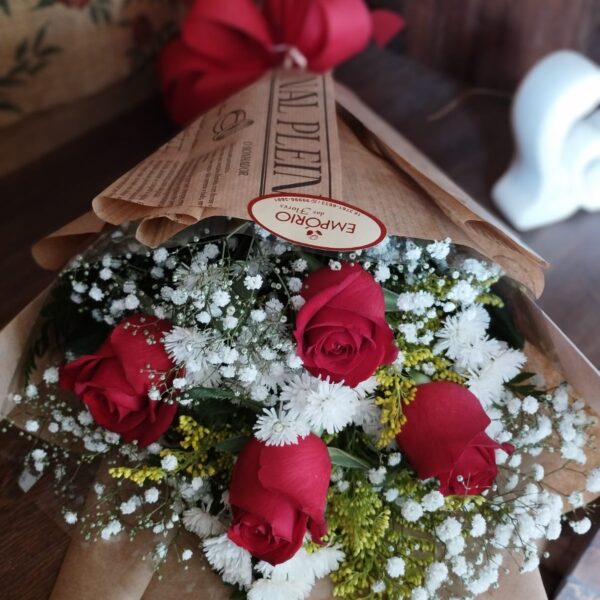 BUQUÊ 4 ROSAS VERMELHAS