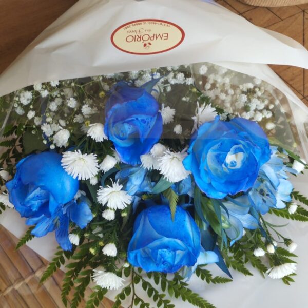 BUQUÊ 4 ROSAS AZUIS
